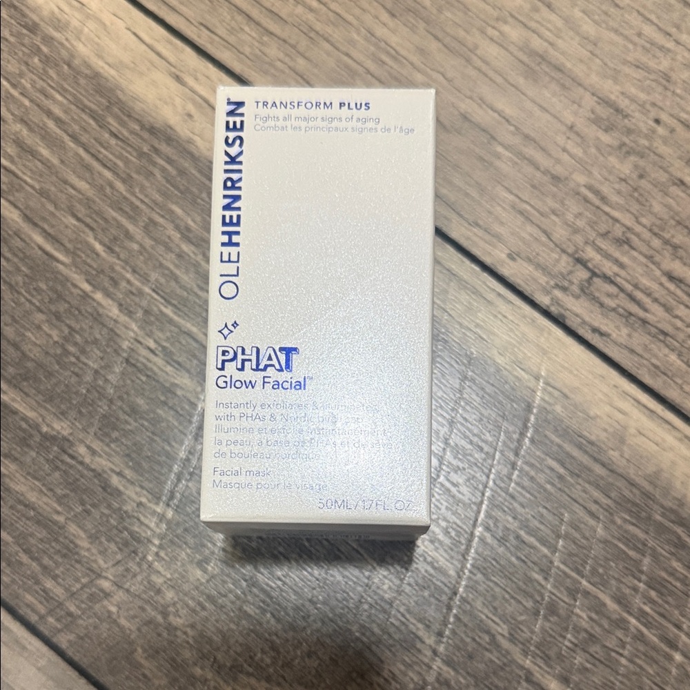 Ole Henriksen PHAT Glow Facial Mask - White and Blue